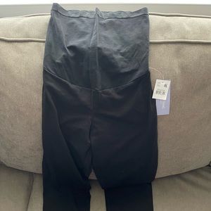 Motherhood Maternity Crop leggings